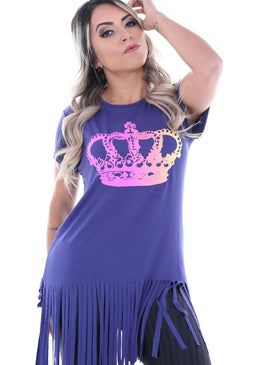 Descrição : T - Shirt Franja Feminina Coleção La Bout confeccionada em tecido viscolycra.T-Shirt com estampa Coroa  em Plástisol,manga curta e detalhe de Franjas cortadas a fio da Barra.Composição : Viscolycra 96%... 