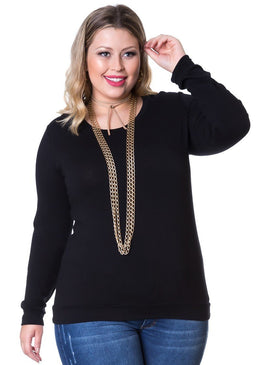 Marca: BerthageBlusão Plus Size Viscolycra BásicoComposição do produto: 94% viscose 6% elastanoImportante:- Os acessórios utilizados na produção das fotos não acompanham o produto.  