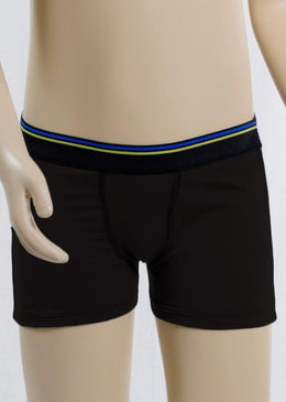 Cueca box infantil de viscose com elástico no cós de 30mm. O fio de viscose é semelhante ao algodão, porém é mais leve, macio e... 