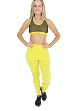  Lindo, ousado e estiloso. Esse top é perfeito para looks fitness ou looks do dia a dia. Ótimo para quem preza por conforto e qualidade, pois possui... 