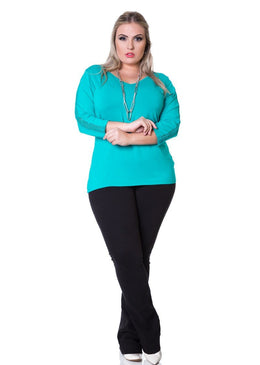 Marca: BerthageBlusa Plus Size Viscolycra com Renda nas MangasComposição do produto: 94% viscose 6% elastanoImportante:- Os acessórios utilizados na produção das fotos não acompanham o produto. 