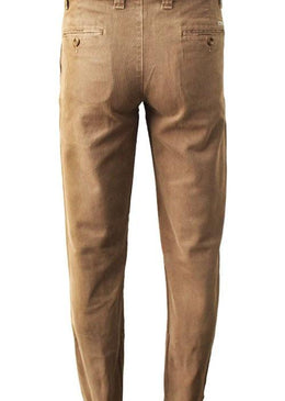Calça masculina preta confeccionada em sarja, Canelada, com passantes no cós para melhor ajuste, fechamento por botão e zíper no entremeio, bolsos faca na frente... 