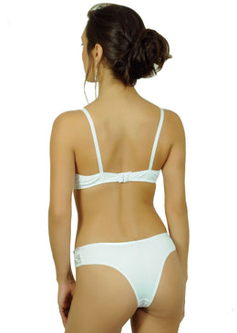 Conjunto de microfibra com detalhes em  renda.Os conjuntos brancos exalam charme e doçura. Tem detalhes em renda que deixa a peça ainda mais fofa e delicada. Mesmo... 
