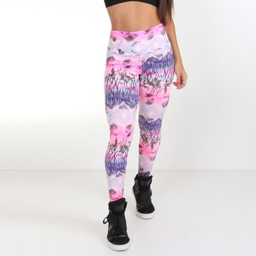  
Fusô fitness estampada com cintura franzida nas laterais 
Marca: Carioca Fit 
Composição: 90% Poliéster e 10% Elastano
 