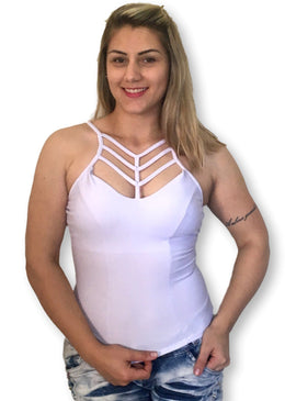 Regata Strappy Regata básica em suplex e com bojo  Tamanho ÚNICO
Comprimento total 50cm
Largura Busto 30cm
Largura Barra 34cm Composição92% Poliéster8% Elastano 
Tecido Suplex de Poliéster 