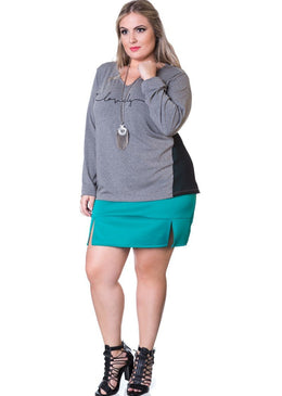 Marca: BerthageBlusa Plus Size Viscolycra Mescla com EstampaComposição do produto: 94% viscose 6% elastanoImportante:- Os acessórios utilizados na produção das fotos não acompanham o produto.  