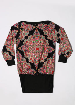 Vestido estampado com detalhe nas mangas e barra. Decote UManga longaComposição: Tecido principal: 100% Poliéster Detalhe Malha: 96% Poliéster | 4% Elastano SKU: V240 TABELA DE EQUIVALÊNCIA TAMANHO... 