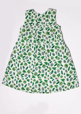 Vestido infantil com estampas de folhasFecho em zíper nas costas Composição: 100% PoliésterSKU: v195 TABELA DE EQUIVALÊNCIA TAMANHO EQUIVALE A: P 0 a 3 meses M... 