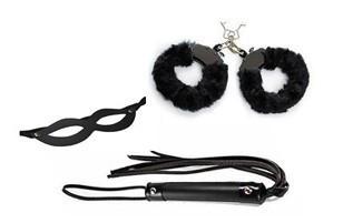 Nosso kit é composto por;Algema de metal com capa de pelúcia e chaves alem da trava de segurança,Chicote em tiras de curvim com alça,Mascara da... 