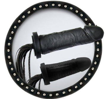 Chicote com revestimento e tiras em couro. Ideal para 