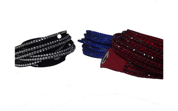 Kit com 06 Pulseiras em Couro Sintetico com Brilho e Botão LINDÍSSIMAS PULSEIRAS EM COURO SINTÉTICO COM BRILHOS COLORIDOS CONFORME A COR DA PULSEIRA! PULSEIRA COM VÁRIAS VOLTAS... 