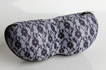 
COMPOSIÇÃO
Tecido: 100% Poliéster	  Espuma: 100% Acetato Etil Vinila.
33 cm comprimento x 19 de largura  x 11 de altura
 