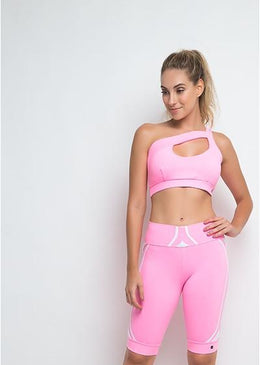 Fabricado com tecido Authentic®, a proposta desse tecido é oferecer conforto. Ele proporciona ótima sustentação com elasticidade equilibrada. A alta capilaridade do fio ajuda a... 