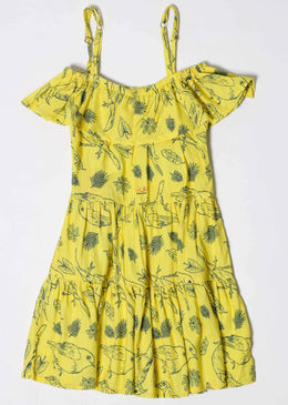 Vestido infantil, fundo amarelo com estampa de pássaros.Composição: 58% Algodão | 42% Viscose TABELA DE EQUIVALÊNCIA TAMANHO EQUIVALE A: P 0 a 3 meses M... 