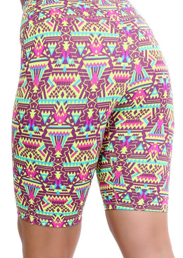 Bermuda tecido Poliamida e elastano estampada. 