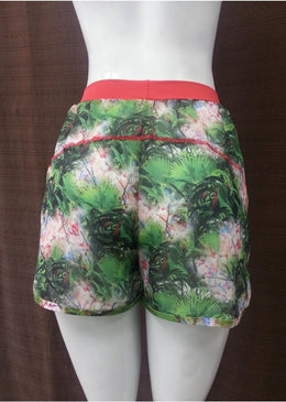Fabricado em tecido seda com caimento super leve e confortavél! Alem de sua leve transparência que ta um charme diferencial a peça! Composição: 100% Poliester... 