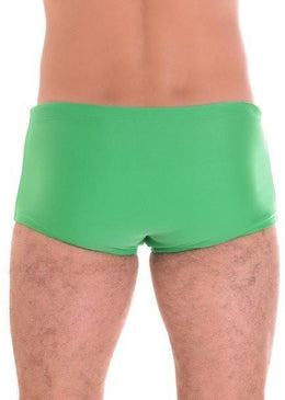Sunga Slip Adulto com estampa na lateral.Tem bainha nas pernas e cadarço para amarrar na cintura.Modelo confortável e muito bonito.Lucre muito! 