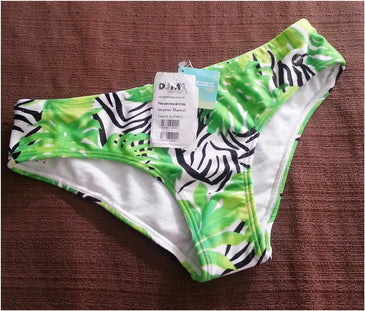 Calcinha mas larga,super confortavél, estilo sunga, para as mulheres que gostam de mostrar menos!Modelagem foi desenvolvida, para valorizar ainda mas a silhueta feminina.O tecido Suplex... 
