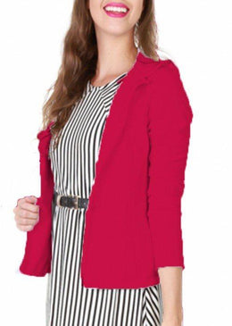 Lindo Blazer, estiloso e incomparável, feito em Jacquard se ajusta perfeitamente ao corpo, possui dois botões! Do tamanho P ao GG, Perfeito para ir ao... 