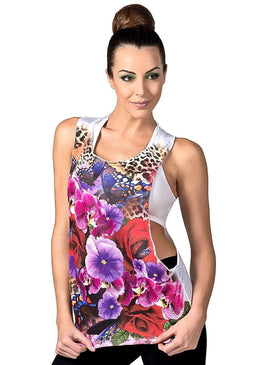 Blusa Fitness Flamê com Sublimação modelando o corpo feminino para correr caminhar malhar na Academia no Crossfit Funcional nas aulas de Pilates Ioga aulas de... 
