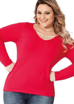 MARCA: LEPOQUEBlusa Plus Size em Viscolycra e detalhe em pedrariaComposição do Produto: 96% Viscose 4% ElastanoImportante:- Os acessórios utilizados na produção das fotos não acompanham o produto. 
