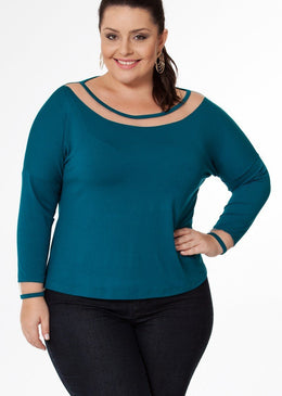 Marca: BerthageBlusa Plus Size em Viscolycra com detalhe em tule transparenteComposição do Produto: 96% Viscose 4% ElastanoImportante:- Os acessórios utilizados na produção das fotos não... 