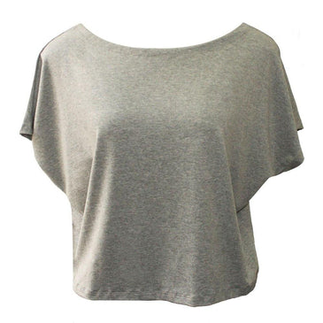 Blusa confeccionada em viscose e elastano, para garantir a versatilidade da peça. Lisa, com manga curta, gola canoa e diversas opções de cor. Uma camiseta básica... 