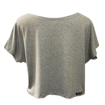 Blusa confeccionada em viscose e elastano, para garantir a versatilidade da peça. Lisa, com manga curta, gola canoa e diversas opções de cor. Uma camiseta básica... 