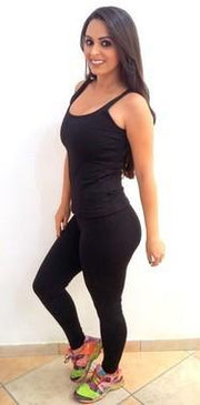 Blusinha básica de suplex na cor preta. Pode ser usada e  looks casuais e fitness. Tamanhos: P ( veste manequim 36/38) M ( veste manequim... 