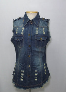 Colete Longo Jeans Feminino Azul Escuro Rasgado  Medidas:P - Corresponde - 36/38Altura 65 Cm x Busto 80 Cm  M - Corresponde - 40/42Altura 67 Cm x Busto 85... 