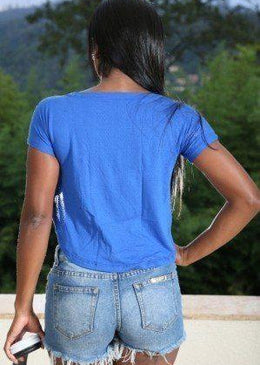 BLUSA CONFECCIONADA EM RADIOSA NA PARTE FRONTAL E COSTAS EM CREPE LISO.ESTAMPA FRONTAL ESCRITO GO HARD TRAIN. BLUSA GEOVANA  É ESTILO MULLET ( MODELO MENOR... 