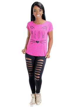 A Blusa Letícia é confeccionada em Visco Vazada, tecido com micro furos que ajudam na transpiração, leve e confortável. Acabamento na gola em viés do... 