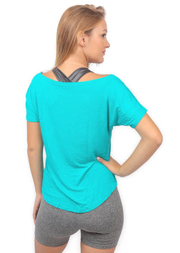 Blusa mullet confeccionada em viscobrisa um tecido macio e fresquinho. O tecido possui vários furinhos permitindo a transpiração durante os exercícios. Composição: 92% Poliéster 8%... 