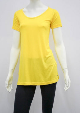 Blusa com um comprimento excelente e que traz conforto para a mulher. Disponíveis em belas cores, ideal para utilização em atividades ao ar livre. Confeccionados... 