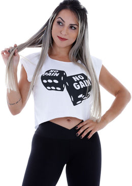 Descrição: Blusa Cropped Feminina com Detalhe de Estampa em SilkScreen na parte da frente e com Capuz.Tendência super estilosa para deixar o seu look ainda mais... 