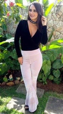 Lindo body transpassado manga longa com bojo. Tecido: Veludo Molhado Tamanho P: Veste manequim 36 e 38 Tamanho M: Veste manequim 40 Tamanho G: Veste... 