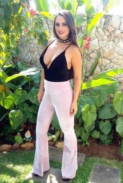 Lindo body transpassado no tecido veludo molhado, super tendência deste outono inverno 2017. Possui bojo. Tamanho P: Veste 36/38 Tamanho M: Veste 40 Tamanho G: Veste... 