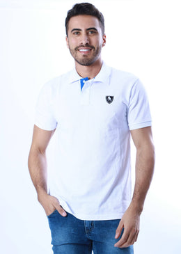 Camisa Polo Slim com fecho na gola em botão.Tecido confortável e ajustado ao corpo sem perder o estilo.SKU: 31620Tabela de medidas:  P Largura..46. Altura..66. M... 