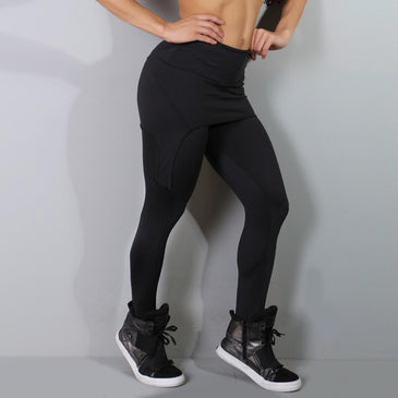   Calça legging fusô fitness confeccionada com suplex de poliéster na cor preta de ótima qualidade. Tecido macio ao toque com elasticidade na medida certa... 