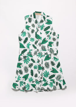 Vestido infantil, com estampa de folhas e fecho em botões frontais.Peça com excelente acabamento e indicada para usar em dias de festas ou passeios ao... 