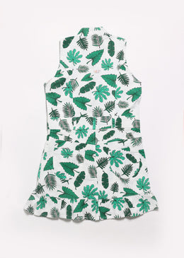 Vestido infantil, com estampa de folhas e fecho em botões frontais.Peça com excelente acabamento e indicada para usar em dias de festas ou passeios ao... 