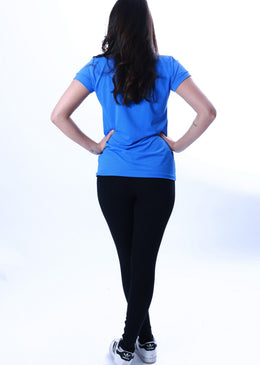 Calça legging suplex confeccionada com tecido de poliamida texturizado a ar.Possui também um pequeno bolso no cós para guardar pequenos objetos como chave e/ou dinheiro.Veste... 