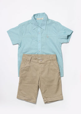 A camisa tem fecho frontal em botões.Conjunto ideal para sair do comum e arrasar no estilo em dias de festas.Gênero MeninoSKU: CJTF114Composição: Camisa 100% AlgodãoBermuda:... 