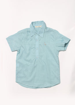 A camisa tem fecho frontal em botões.Conjunto ideal para sair do comum e arrasar no estilo em dias de festas.Gênero MeninoSKU: CJTF114Composição: Camisa 100% AlgodãoBermuda:... 