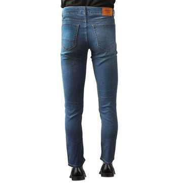 Calça masculina skinny azul, lavagem escura , com fechamento em botão e ziper no entremeio 
