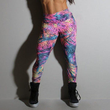 Fusô fitness em poliamida estampada Santa Constância com cintura franzida nas laterais.Marca:Carioca FitComposição: 90% Poliamida e 10% Elastano 
