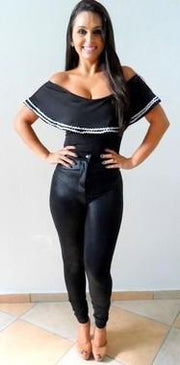Linda calça hot pants com leve brilho. Cintura bem alta com muito elastano Tecido  CIrrê de poliamida.- Bolsos Traseiros- Ziper de naylon na cor da... 