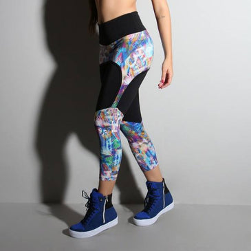 Calça legging em poliéster com saia tapa bumbum e detalhes estampados. Marca: Carioca FitComposição: 90% Poliéster e 10% Elastano 