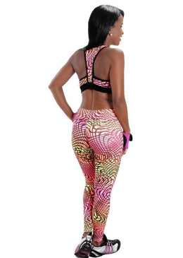 A CALÇA LEGGING JÁ FAZ PARTE DO GUARDA ROUPA FEMININO.ESSA CALÇA LEGGING FUSO SEM PEZINHO É CONFECCIONADA EM SUPLEX ESTAMPADO, COM CÓS DOBRÁVEL E  COSTURA... 