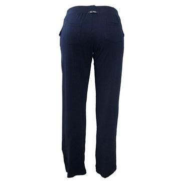 Calça modelo pantalona confeccionada em viscose e elastano, para garantir o conforto e caimento da peça. Lisa, com elástico no cós, cintura média, bolsos frontais... 
